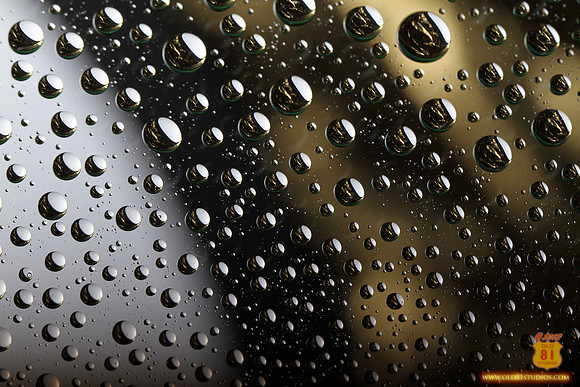 OLD81studios_IMG_0460_water_drops_on_glass_that_looks_as_if_shot_from_outer_space