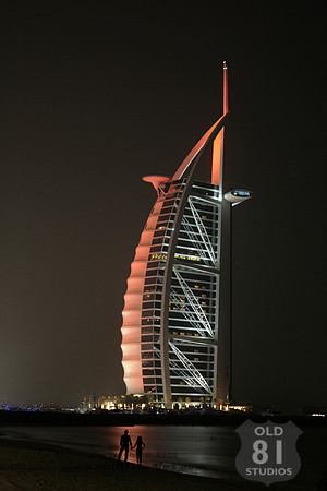 Burj Al Arab on Jumeirah Beach - Hands in Love